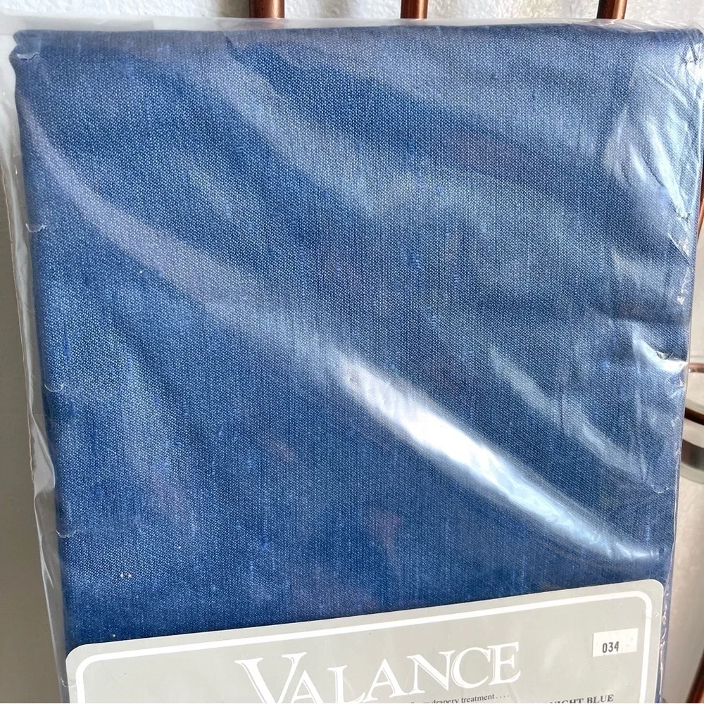 Regal Park Blouson Valance 86in Wide by 15in Long 017 Midnight Blue